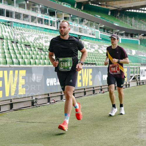 13.09.2026 - 21. swb-Marathon Bremen Michael Burmester http://msf.ph/oto/10453256 13.09.2026 12:51:25 Laufen im Stadion 235, 335, 469, 734, 771, 863, 1043, 1125, 1146, 1162, 1232, 1455, 1492, 1510, 1513, 1613, 1955, 1970, 1998, 2008, 2130, 2291, 2295, 2360, 2442, 2444, 2447, 2759, 2847, 3440, 3484, 3566, 3647, 3703, 3808, 3830, 3899, 3959, 4023, 4165, 4368, 4429, 4473, 4475, 4559, 4571, 4573, 4582, 4727, 4781, 4782, 4888, 4895, 5066, 5079, 5152, 5155, 5168, 5314, 5377, 5379, 5383, 5521, 5532, 5620, 5627, 5636, 5696, 6267, 6274, 6471, 6668, 6901, 7121, 8033, 8798 meine-sportfotos.de