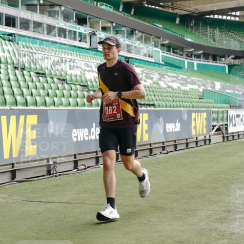 13.09.2026 - 21. swb-Marathon Bremen Michael Burmester http://msf.ph/oto/10453266 13.09.2026 12:51:26 Laufen im Stadion 235, 335, 469, 734, 771, 863, 1043, 1125, 1146, 1162, 1232, 1455, 1492, 1510, 1513, 1613, 1955, 1970, 1998, 2008, 2130, 2291, 2295, 2360, 2442, 2444, 2447, 2759, 2847, 3440, 3484, 3566, 3647, 3703, 3808, 3830, 3899, 3959, 3988, 4023, 4165, 4368, 4429, 4473, 4475, 4559, 4571, 4573, 4582, 4727, 4781, 4782, 4888, 4895, 5066, 5079, 5152, 5155, 5168, 5314, 5379, 5521, 5532, 5620, 5627, 5636, 5696, 6267, 6274, 6471, 6668, 6901, 7121, 8033, 8798 meine-sportfotos.de