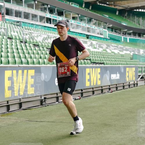 13.09.2026 - 21. swb-Marathon Bremen Michael Burmester http://msf.ph/oto/10453285 13.09.2026 12:51:26 Laufen im Stadion 235, 335, 469, 734, 771, 863, 1043, 1125, 1146, 1162, 1232, 1455, 1492, 1510, 1513, 1613, 1955, 1970, 1998, 2008, 2130, 2291, 2295, 2360, 2442, 2444, 2447, 2759, 2847, 3440, 3484, 3566, 3647, 3703, 3808, 3830, 3899, 3959, 3988, 4023, 4165, 4368, 4429, 4473, 4475, 4559, 4571, 4573, 4582, 4727, 4781, 4782, 4888, 4895, 5066, 5079, 5152, 5155, 5168, 5314, 5379, 5521, 5532, 5620, 5627, 5636, 5696, 6267, 6274, 6471, 6668, 6901, 7121, 8033, 8798 meine-sportfotos.de