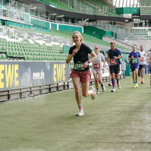 13.09.2026 - 21. swb-Marathon Bremen Michael Burmester http://msf.ph/oto/10453316 13.09.2026 12:51:27 Laufen im Stadion 235, 335, 469, 734, 771, 863, 1043, 1125, 1146, 1162, 1232, 1455, 1492, 1510, 1513, 1613, 1955, 1970, 1998, 2008, 2130, 2291, 2295, 2360, 2442, 2444, 2447, 2759, 2847, 3440, 3484, 3566, 3647, 3703, 3808, 3830, 3899, 3959, 3988, 4023, 4165, 4368, 4429, 4473, 4475, 4559, 4571, 4573, 4582, 4727, 4781, 4782, 4888, 4895, 5066, 5079, 5152, 5155, 5168, 5314, 5379, 5521, 5532, 5620, 5627, 5636, 5696, 6267, 6274, 6471, 6668, 6901, 7121, 8033, 8798 meine-sportfotos.de