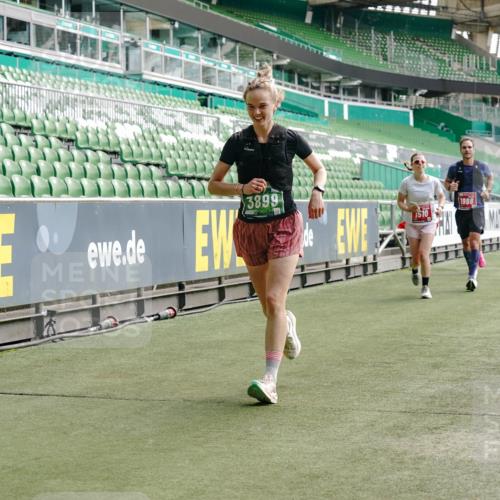 13.09.2026 - 21. swb-Marathon Bremen Michael Burmester http://msf.ph/oto/10453335 13.09.2026 12:51:28 Laufen im Stadion 235, 335, 469, 734, 771, 863, 1043, 1125, 1146, 1162, 1232, 1455, 1492, 1510, 1513, 1613, 1955, 1970, 1998, 2008, 2130, 2291, 2295, 2360, 2442, 2444, 2447, 2759, 2847, 3440, 3484, 3566, 3647, 3703, 3808, 3830, 3899, 3959, 3988, 4023, 4165, 4368, 4429, 4473, 4475, 4559, 4571, 4573, 4582, 4727, 4781, 4782, 4888, 4895, 5066, 5079, 5152, 5155, 5168, 5314, 5379, 5521, 5532, 5620, 5627, 5636, 5696, 6267, 6274, 6471, 6668, 6901, 8033, 8798 meine-sportfotos.de
