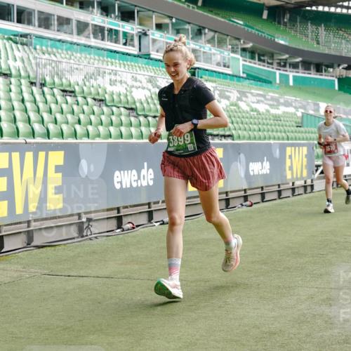 13.09.2026 - 21. swb-Marathon Bremen Michael Burmester http://msf.ph/oto/10453365 13.09.2026 12:51:29 Laufen im Stadion 235, 335, 469, 734, 771, 863, 1043, 1125, 1146, 1162, 1232, 1455, 1492, 1510, 1513, 1613, 1955, 1970, 1998, 2008, 2130, 2291, 2295, 2360, 2442, 2444, 2447, 2759, 2847, 3440, 3484, 3566, 3647, 3703, 3808, 3830, 3899, 3959, 3988, 4023, 4165, 4368, 4429, 4473, 4475, 4559, 4571, 4573, 4582, 4727, 4781, 4782, 4888, 4895, 5066, 5079, 5152, 5155, 5168, 5314, 5379, 5521, 5532, 5620, 5627, 5636, 5696, 6267, 6274, 6471, 6668, 6901, 8033, 8798 meine-sportfotos.de