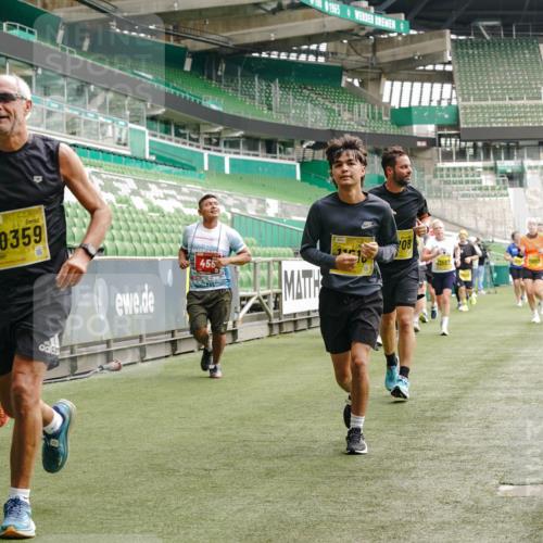 13.09.2026 - 21. swb-Marathon Bremen Michael Burmester http://msf.ph/oto/10453379 13.09.2026 10:32:00 Laufen im Stadion 10141, 10146, 10174, 10203, 10222, 10226, 10227, 10243, 10246, 10249, 10255, 10256, 10281, 10284, 10322, 10365, 10372, 10410, 10443, 10448, 10471, 10478, 10479, 10486, 10503, 10517, 10518, 10529, 10540, 10543, 10550, 10555, 10565, 10577, 10579, 10589, 10608, 10610, 10626, 10631, 10646, 10670, 10675, 10684, 10685, 10690, 10703, 10704, 10707, 10708, 10714, 10721, 10725, 10757, 10765, 10771, 10821, 10822, 10838, 10886, 11350, 11379 meine-sportfotos.de