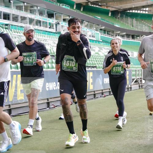 13.09.2026 - 21. swb-Marathon Bremen Michael Burmester http://msf.ph/oto/10453429 13.09.2026 13:10:22 Laufen im Stadion 164, 373, 383, 391, 448, 532, 549, 563, 581, 625, 813, 869, 898, 984, 1072, 1150, 1180, 1738, 1855, 1867, 1880, 1894, 1967, 2202, 2208, 2232, 2243, 2268, 2284, 2330, 2333, 2339, 2342, 2429, 2432, 2441, 2443, 2471, 2525, 2530, 2531, 2553, 2573, 2589, 2594, 2654, 2682, 2714, 2717, 2784, 2785, 2819, 2836, 2920, 2931, 2932, 2941, 3026, 3032, 3063, 3086, 3089, 3122, 3174, 3207, 3208, 3291, 3316, 3327, 3333, 3370, 3398, 3409, 3410, 3437, 3470, 3549, 3707, 3769, 109 meine-sportfotos.de