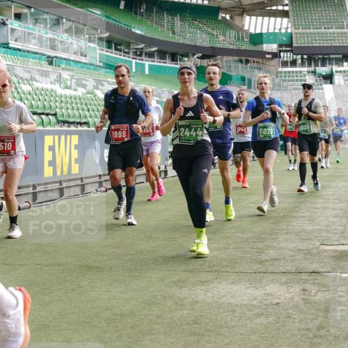 13.09.2026 - 21. swb-Marathon Bremen Michael Burmester http://msf.ph/oto/10453457 13.09.2026 12:51:31 Laufen im Stadion 235, 335, 469, 734, 771, 863, 1043, 1125, 1146, 1162, 1232, 1455, 1492, 1510, 1513, 1613, 1955, 1970, 1998, 2008, 2130, 2291, 2295, 2360, 2442, 2444, 2447, 2498, 2759, 2847, 3085, 3440, 3484, 3566, 3647, 3703, 3808, 3830, 3899, 3959, 3988, 4023, 4165, 4283, 4368, 4429, 4473, 4475, 4559, 4571, 4573, 4582, 4727, 4781, 4782, 4888, 4895, 5066, 5079, 5152, 5155, 5168, 5314, 5379, 5521, 5532, 5620, 5627, 5636, 5696, 6267, 6274, 6471, 6668, 6901, 8033, 8798 meine-sportfotos.de
