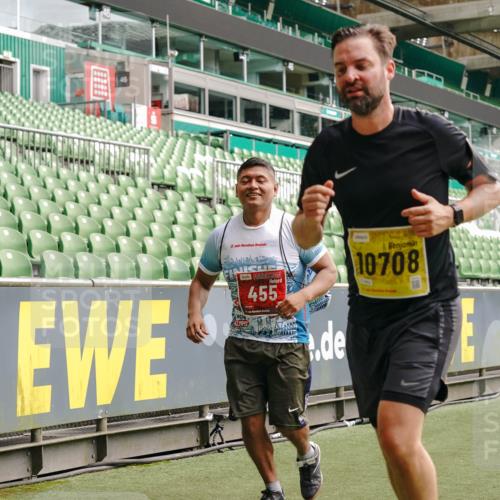 13.09.2026 - 21. swb-Marathon Bremen Michael Burmester http://msf.ph/oto/10453476 13.09.2026 10:32:03 Laufen im Stadion 10141, 10146, 10174, 10203, 10222, 10226, 10227, 10243, 10246, 10249, 10255, 10256, 10281, 10284, 10322, 10365, 10372, 10410, 10443, 10448, 10471, 10478, 10479, 10486, 10503, 10517, 10518, 10529, 10540, 10543, 10550, 10555, 10565, 10577, 10579, 10589, 10608, 10610, 10626, 10631, 10646, 10670, 10675, 10684, 10685, 10690, 10703, 10704, 10707, 10708, 10714, 10721, 10725, 10757, 10765, 10771, 10821, 10822, 10838, 10886, 11350, 11379 meine-sportfotos.de