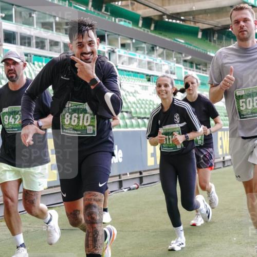 13.09.2026 - 21. swb-Marathon Bremen Michael Burmester http://msf.ph/oto/10453507 13.09.2026 13:10:23 Laufen im Stadion 164, 373, 383, 391, 448, 532, 549, 563, 581, 625, 813, 869, 898, 984, 1072, 1150, 1180, 1738, 1855, 1867, 1880, 1894, 1967, 2202, 2208, 2232, 2243, 2268, 2284, 2330, 2333, 2339, 2342, 2429, 2432, 2441, 2443, 2471, 2525, 2530, 2531, 2553, 2573, 2589, 2594, 2654, 2682, 2714, 2717, 2784, 2785, 2819, 2836, 2920, 2931, 2932, 2941, 3026, 3032, 3063, 3086, 3089, 3122, 3174, 3207, 3208, 3291, 3316, 3327, 3333, 3370, 3398, 3409, 3410, 3437, 3470, 3549, 3707, 3769, 109 meine-sportfotos.de