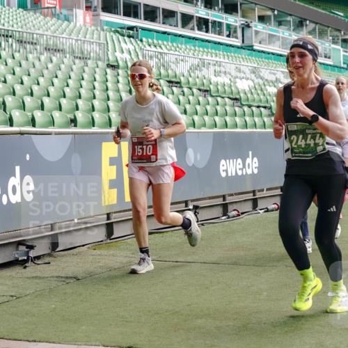 13.09.2026 - 21. swb-Marathon Bremen Michael Burmester http://msf.ph/oto/10453508 13.09.2026 12:51:32 Laufen im Stadion 235, 335, 734, 771, 863, 1043, 1125, 1146, 1162, 1232, 1455, 1492, 1510, 1513, 1613, 1955, 1970, 1998, 2008, 2130, 2291, 2295, 2360, 2442, 2444, 2447, 2498, 2759, 2847, 3085, 3440, 3484, 3566, 3647, 3703, 3808, 3830, 3899, 3959, 3988, 4023, 4165, 4283, 4368, 4429, 4473, 4475, 4559, 4571, 4573, 4582, 4727, 4781, 4782, 4888, 4895, 5066, 5079, 5152, 5155, 5168, 5314, 5379, 5521, 5532, 5620, 5627, 5636, 5696, 6267, 6274, 6471, 6668, 6901, 8033, 8798 meine-sportfotos.de