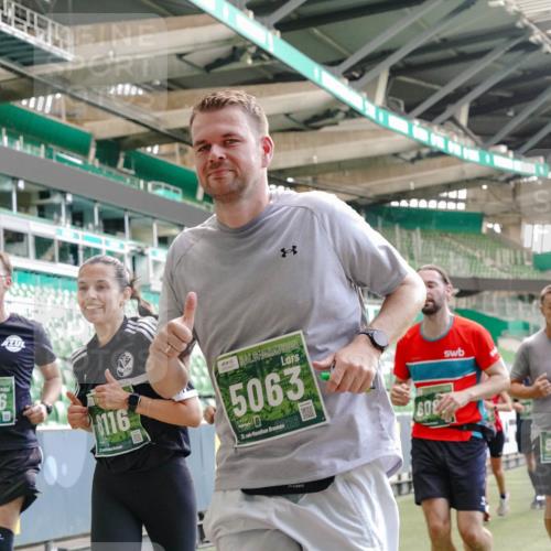 13.09.2026 - 21. swb-Marathon Bremen Michael Burmester http://msf.ph/oto/10453517 13.09.2026 13:10:23 Laufen im Stadion 164, 373, 383, 391, 448, 532, 549, 563, 581, 625, 813, 869, 898, 984, 1072, 1150, 1180, 1738, 1855, 1867, 1880, 1894, 1967, 2202, 2208, 2232, 2243, 2268, 2284, 2330, 2333, 2339, 2342, 2429, 2432, 2441, 2443, 2471, 2525, 2530, 2531, 2553, 2573, 2589, 2594, 2654, 2682, 2714, 2717, 2784, 2785, 2819, 2836, 2920, 2931, 2932, 2941, 3026, 3032, 3063, 3086, 3089, 3122, 3174, 3207, 3208, 3291, 3316, 3327, 3333, 3370, 3398, 3409, 3410, 3437, 3470, 3549, 3707, 3769, 109 meine-sportfotos.de