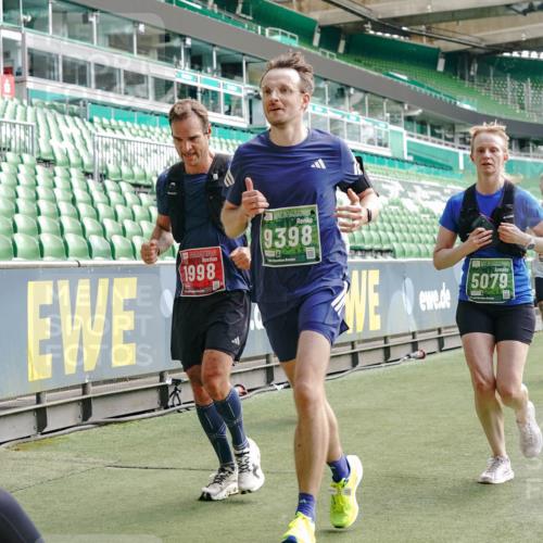 13.09.2026 - 21. swb-Marathon Bremen Michael Burmester http://msf.ph/oto/10453528 13.09.2026 12:51:33 Laufen im Stadion 235, 335, 734, 771, 863, 1043, 1125, 1146, 1162, 1232, 1455, 1492, 1510, 1513, 1613, 1955, 1970, 1998, 2008, 2130, 2291, 2295, 2360, 2442, 2444, 2447, 2498, 2759, 2847, 3085, 3440, 3484, 3566, 3647, 3703, 3808, 3830, 3899, 3959, 3988, 4023, 4165, 4283, 4368, 4429, 4473, 4475, 4559, 4571, 4573, 4582, 4727, 4781, 4782, 4888, 4895, 5066, 5079, 5152, 5155, 5168, 5314, 5379, 5521, 5532, 5620, 5627, 5636, 5696, 6267, 6274, 6471, 6668, 6901, 8033, 8798 meine-sportfotos.de