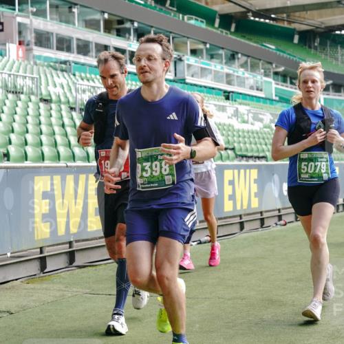 13.09.2026 - 21. swb-Marathon Bremen Michael Burmester http://msf.ph/oto/10453533 13.09.2026 12:51:33 Laufen im Stadion 235, 335, 734, 771, 863, 1043, 1125, 1146, 1162, 1232, 1455, 1492, 1510, 1513, 1613, 1955, 1970, 1998, 2008, 2130, 2291, 2295, 2360, 2442, 2444, 2447, 2498, 2759, 2847, 3085, 3440, 3484, 3566, 3647, 3703, 3808, 3830, 3899, 3959, 3988, 4023, 4165, 4283, 4368, 4429, 4473, 4475, 4559, 4571, 4573, 4582, 4727, 4781, 4782, 4888, 4895, 5066, 5079, 5152, 5155, 5168, 5314, 5379, 5521, 5532, 5620, 5627, 5636, 5696, 6267, 6274, 6471, 6668, 6901, 8033, 8798 meine-sportfotos.de