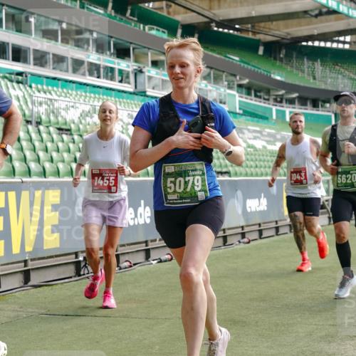 13.09.2026 - 21. swb-Marathon Bremen Michael Burmester http://msf.ph/oto/10453544 13.09.2026 12:51:34 Laufen im Stadion 235, 335, 734, 771, 863, 1043, 1125, 1146, 1162, 1232, 1455, 1492, 1510, 1513, 1613, 1955, 1970, 1998, 2008, 2130, 2291, 2295, 2360, 2442, 2444, 2447, 2498, 2759, 2847, 3085, 3440, 3484, 3566, 3647, 3703, 3808, 3830, 3899, 3959, 3988, 4023, 4165, 4283, 4368, 4429, 4473, 4475, 4559, 4571, 4573, 4582, 4727, 4781, 4782, 4888, 4895, 5066, 5079, 5152, 5155, 5168, 5314, 5379, 5521, 5532, 5620, 5627, 5636, 5696, 6267, 6274, 6471, 6668, 6901, 8033, 8798 meine-sportfotos.de