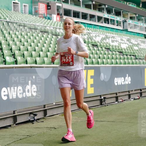 13.09.2026 - 21. swb-Marathon Bremen Michael Burmester http://msf.ph/oto/10453588 13.09.2026 12:51:35 Laufen im Stadion 235, 335, 734, 771, 863, 1043, 1125, 1146, 1162, 1232, 1455, 1492, 1510, 1513, 1613, 1955, 1970, 1998, 2008, 2130, 2291, 2295, 2360, 2442, 2444, 2447, 2498, 2759, 2847, 3085, 3440, 3484, 3566, 3647, 3703, 3808, 3830, 3899, 3959, 3988, 4023, 4165, 4283, 4368, 4429, 4473, 4475, 4559, 4571, 4573, 4582, 4727, 4781, 4782, 4888, 4895, 5066, 5079, 5152, 5155, 5168, 5314, 5379, 5521, 5532, 5620, 5627, 5636, 5696, 6267, 6274, 6471, 6668, 6901, 8033, 8798 meine-sportfotos.de