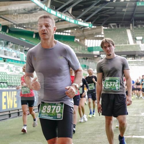 13.09.2026 - 21. swb-Marathon Bremen Michael Burmester http://msf.ph/oto/10453690 13.09.2026 13:10:25 Laufen im Stadion 164, 373, 383, 391, 448, 532, 549, 563, 581, 625, 813, 869, 898, 984, 1072, 1150, 1180, 1738, 1855, 1867, 1880, 1894, 1967, 2202, 2208, 2232, 2243, 2268, 2284, 2330, 2333, 2339, 2342, 2429, 2432, 2441, 2443, 2471, 2525, 2530, 2531, 2553, 2573, 2589, 2594, 2654, 2682, 2714, 2717, 2784, 2785, 2819, 2836, 2920, 2931, 2932, 2941, 3026, 3032, 3063, 3086, 3089, 3122, 3174, 3207, 3208, 3291, 3316, 3327, 3333, 3370, 3398, 3409, 3410, 3437, 3470, 3549, 3707, 3769, 109 meine-sportfotos.de