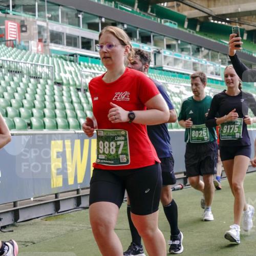 13.09.2026 - 21. swb-Marathon Bremen Michael Burmester http://msf.ph/oto/10453822 13.09.2026 13:10:28 Laufen im Stadion 164, 373, 383, 391, 448, 532, 549, 563, 581, 625, 813, 869, 898, 984, 1072, 1180, 1738, 1855, 1867, 1894, 1967, 2202, 2208, 2232, 2243, 2268, 2284, 2330, 2333, 2339, 2342, 2429, 2432, 2441, 2443, 2471, 2525, 2530, 2531, 2553, 2573, 2589, 2594, 2654, 2669, 2682, 2714, 2717, 2784, 2785, 2819, 2836, 2920, 2931, 2932, 2941, 3026, 3032, 3063, 3086, 3089, 3122, 3174, 3207, 3208, 3291, 3316, 3327, 3333, 3352, 3370, 3398, 3409, 3410, 3437, 3470, 3549, 3707, 3769, 109 meine-sportfotos.de