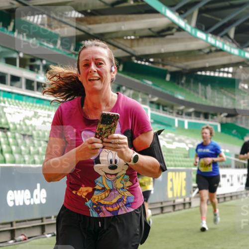 13.09.2026 - 21. swb-Marathon Bremen Michael Burmester http://msf.ph/oto/10453832 13.09.2026 10:32:09 Laufen im Stadion 10067, 10141, 10146, 10203, 10222, 10226, 10227, 10243, 10246, 10249, 10255, 10256, 10284, 10322, 10365, 10372, 10379, 10410, 10443, 10448, 10471, 10478, 10479, 10486, 10503, 10517, 10518, 10529, 10540, 10543, 10550, 10555, 10565, 10577, 10579, 10589, 10608, 10610, 10626, 10631, 10646, 10670, 10675, 10684, 10685, 10690, 10703, 10704, 10707, 10708, 10721, 10725, 10757, 10771, 10821, 10822, 10838, 11350, 11379 meine-sportfotos.de