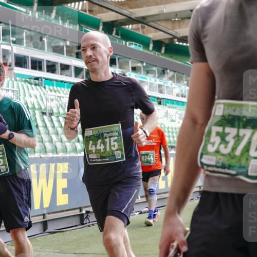 13.09.2026 - 21. swb-Marathon Bremen Michael Burmester http://msf.ph/oto/10453897 13.09.2026 13:10:29 Laufen im Stadion 164, 373, 383, 391, 448, 532, 549, 563, 581, 625, 813, 869, 898, 984, 1072, 1180, 1738, 1855, 1867, 1894, 1967, 2202, 2208, 2232, 2243, 2268, 2284, 2330, 2333, 2339, 2342, 2429, 2432, 2441, 2443, 2471, 2525, 2530, 2531, 2553, 2573, 2589, 2594, 2654, 2669, 2682, 2714, 2717, 2784, 2785, 2819, 2836, 2920, 2931, 2932, 2941, 3026, 3032, 3063, 3086, 3089, 3122, 3174, 3207, 3208, 3291, 3316, 3327, 3333, 3352, 3370, 3398, 3409, 3410, 3437, 3470, 3549, 3707, 3769, 109 meine-sportfotos.de