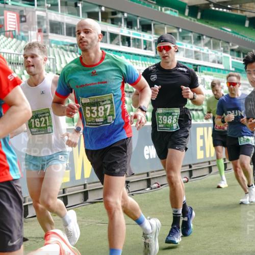 13.09.2026 - 21. swb-Marathon Bremen Michael Burmester http://msf.ph/oto/10454000 13.09.2026 12:51:50 Laufen im Stadion 107, 235, 335, 683, 734, 771, 792, 863, 1033, 1043, 1125, 1146, 1162, 1232, 1455, 1492, 1510, 1613, 1646, 1955, 1970, 1998, 2007, 2008, 2203, 2295, 2442, 2444, 2447, 2480, 2498, 2759, 2767, 2847, 3085, 3149, 3336, 3440, 3448, 3484, 3566, 3703, 3808, 3830, 3899, 3959, 3988, 4023, 4165, 4283, 4368, 4429, 4473, 4475, 4559, 4571, 4573, 4582, 4727, 4781, 4782, 4888, 4895, 5066, 5079, 5152, 5155, 5168, 5379, 5521, 5532, 5620, 5627, 5696, 6274, 6471, 6668, 6901, 8033, 8798 meine-sportfotos.de