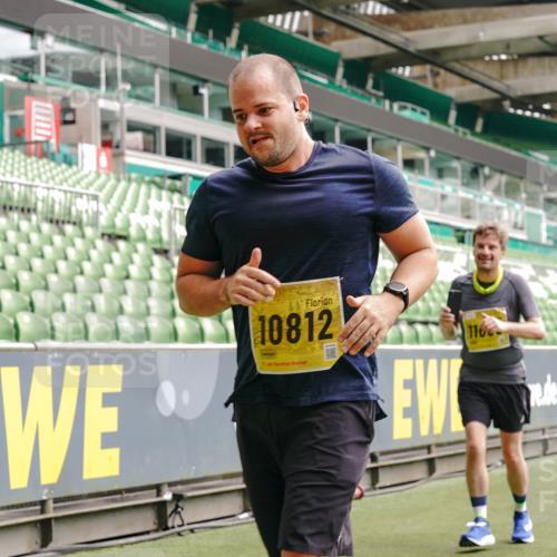 13.09.2026 - 21. swb-Marathon Bremen Michael Burmester http://msf.ph/oto/10454042 13.09.2026 10:32:14 Laufen im Stadion 10067, 10141, 10146, 10203, 10222, 10226, 10227, 10243, 10246, 10249, 10255, 10256, 10284, 10300, 10322, 10365, 10372, 10379, 10410, 10443, 10448, 10471, 10478, 10479, 10486, 10503, 10517, 10518, 10529, 10540, 10543, 10550, 10555, 10565, 10577, 10579, 10589, 10608, 10610, 10626, 10631, 10646, 10670, 10675, 10684, 10685, 10690, 10703, 10704, 10707, 10708, 10721, 10725, 10728, 10757, 10771, 10821, 10822, 10838, 11350, 11379 meine-sportfotos.de