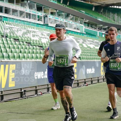 13.09.2026 - 21. swb-Marathon Bremen Michael Burmester http://msf.ph/oto/10454135 13.09.2026 12:51:56 Laufen im Stadion 107, 235, 335, 683, 734, 771, 792, 863, 1033, 1043, 1125, 1146, 1162, 1232, 1252, 1297, 1455, 1492, 1510, 1542, 1613, 1646, 1955, 1970, 1998, 2007, 2008, 2043, 2203, 2295, 2442, 2444, 2447, 2480, 2498, 2759, 2767, 2847, 3085, 3149, 3336, 3440, 3448, 3484, 3566, 3703, 3808, 3830, 3899, 3959, 3988, 4023, 4165, 4283, 4368, 4429, 4473, 4475, 4559, 4571, 4573, 4582, 4727, 4781, 4782, 4888, 4895, 5066, 5079, 5152, 5155, 5168, 5379, 5521, 5532, 5627, 5696, 6274, 6471, 8033, 8798 meine-sportfotos.de