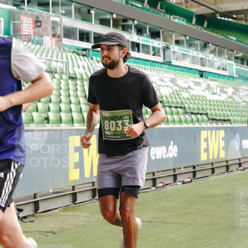 13.09.2026 - 21. swb-Marathon Bremen Michael Burmester http://msf.ph/oto/10454175 13.09.2026 12:51:57 Laufen im Stadion 107, 235, 335, 683, 734, 771, 792, 863, 1033, 1043, 1125, 1146, 1162, 1232, 1252, 1297, 1455, 1492, 1510, 1542, 1613, 1646, 1955, 1970, 2007, 2008, 2043, 2203, 2295, 2442, 2444, 2447, 2480, 2498, 2759, 2767, 2847, 3085, 3149, 3336, 3440, 3448, 3484, 3566, 3703, 3808, 3830, 3899, 3959, 3988, 4023, 4165, 4283, 4368, 4429, 4473, 4475, 4559, 4571, 4573, 4582, 4727, 4781, 4782, 4888, 4895, 5066, 5079, 5152, 5155, 5168, 5379, 5521, 5532, 5627, 5696, 6274, 6471, 8033, 8798 meine-sportfotos.de