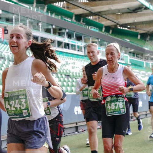 13.09.2026 - 21. swb-Marathon Bremen Michael Burmester http://msf.ph/oto/10454236 13.09.2026 13:10:35 Laufen im Stadion 164, 265, 373, 383, 391, 448, 532, 563, 581, 813, 869, 898, 984, 1072, 1180, 1738, 1855, 1867, 1894, 1967, 2202, 2208, 2232, 2268, 2284, 2299, 2330, 2333, 2339, 2342, 2432, 2443, 2471, 2525, 2530, 2531, 2553, 2573, 2589, 2594, 2654, 2669, 2682, 2714, 2717, 2784, 2785, 2819, 2836, 2920, 2931, 2932, 3026, 3032, 3063, 3086, 3089, 3122, 3159, 3174, 3207, 3208, 3291, 3316, 3327, 3333, 3352, 3370, 3398, 3409, 3410, 3437, 3470, 3549, 3707, 3769, 109 meine-sportfotos.de