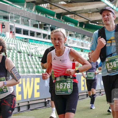 13.09.2026 - 21. swb-Marathon Bremen Michael Burmester http://msf.ph/oto/10454244 13.09.2026 13:10:35 Laufen im Stadion 164, 265, 373, 383, 391, 448, 532, 563, 581, 813, 869, 898, 984, 1072, 1180, 1738, 1855, 1867, 1894, 1967, 2202, 2208, 2232, 2268, 2284, 2299, 2330, 2333, 2339, 2342, 2432, 2443, 2471, 2525, 2530, 2531, 2553, 2573, 2589, 2594, 2654, 2669, 2682, 2714, 2717, 2784, 2785, 2819, 2836, 2920, 2931, 2932, 3026, 3032, 3063, 3086, 3089, 3122, 3159, 3174, 3207, 3208, 3291, 3316, 3327, 3333, 3352, 3370, 3398, 3409, 3410, 3437, 3470, 3549, 3707, 3769, 109 meine-sportfotos.de