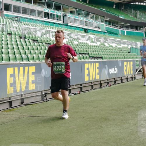 13.09.2026 - 21. swb-Marathon Bremen Michael Burmester http://msf.ph/oto/10454281 13.09.2026 12:52:03 Laufen im Stadion 107, 235, 335, 683, 734, 771, 792, 863, 1033, 1043, 1125, 1146, 1162, 1232, 1252, 1297, 1455, 1492, 1510, 1542, 1613, 1646, 1955, 1970, 2007, 2008, 2043, 2203, 2295, 2442, 2444, 2447, 2480, 2498, 2759, 2767, 2847, 3085, 3149, 3236, 3336, 3440, 3448, 3484, 3566, 3703, 3808, 3830, 3899, 3959, 3988, 4023, 4165, 4283, 4368, 4429, 4473, 4475, 4559, 4571, 4573, 4582, 4605, 4727, 4781, 4782, 4895, 5066, 5079, 5152, 5155, 5168, 5379, 5521, 5532, 5627, 5696, 6274, 6471, 8033, 8798 meine-sportfotos.de