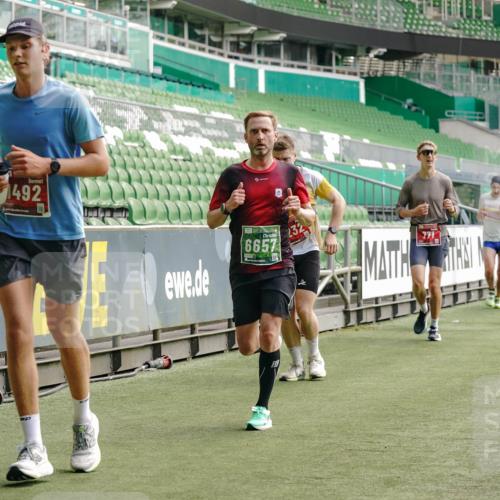 13.09.2026 - 21. swb-Marathon Bremen Michael Burmester http://msf.ph/oto/10454316 13.09.2026 12:52:06 Laufen im Stadion 107, 235, 335, 683, 734, 771, 792, 863, 1033, 1043, 1125, 1146, 1162, 1232, 1252, 1297, 1455, 1492, 1510, 1542, 1613, 1646, 1955, 1970, 2007, 2008, 2043, 2203, 2295, 2350, 2442, 2444, 2447, 2480, 2498, 2759, 2767, 2847, 3085, 3149, 3236, 3336, 3440, 3448, 3484, 3566, 3703, 3808, 3830, 3899, 3959, 3988, 4023, 4165, 4283, 4429, 4473, 4475, 4559, 4571, 4573, 4582, 4605, 4727, 4781, 4782, 4895, 5066, 5079, 5152, 5155, 5168, 5379, 5521, 5532, 5696, 6274, 8033, 8798 meine-sportfotos.de