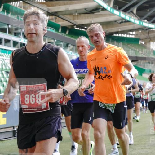 13.09.2026 - 21. swb-Marathon Bremen Michael Burmester http://msf.ph/oto/10454333 13.09.2026 13:10:37 Laufen im Stadion 164, 265, 373, 383, 391, 448, 532, 563, 581, 813, 869, 898, 984, 1072, 1180, 1738, 1855, 1867, 1894, 1967, 2202, 2208, 2232, 2268, 2284, 2299, 2330, 2333, 2339, 2342, 2432, 2443, 2471, 2525, 2530, 2531, 2553, 2573, 2589, 2594, 2654, 2669, 2682, 2714, 2717, 2784, 2785, 2819, 2836, 2920, 2931, 2932, 3026, 3032, 3063, 3086, 3089, 3122, 3159, 3174, 3207, 3208, 3291, 3316, 3333, 3352, 3370, 3398, 3409, 3410, 3437, 3470, 3549, 3707, 3769, 109 meine-sportfotos.de