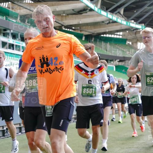 13.09.2026 - 21. swb-Marathon Bremen Michael Burmester http://msf.ph/oto/10454343 13.09.2026 13:10:38 Laufen im Stadion 164, 265, 373, 383, 391, 448, 532, 563, 581, 813, 869, 898, 984, 1072, 1180, 1738, 1855, 1867, 1894, 1952, 1967, 2202, 2208, 2232, 2268, 2284, 2299, 2330, 2333, 2339, 2342, 2432, 2443, 2471, 2525, 2530, 2531, 2553, 2573, 2589, 2594, 2654, 2669, 2682, 2714, 2717, 2784, 2785, 2819, 2836, 2920, 2931, 2932, 3026, 3032, 3063, 3086, 3089, 3122, 3159, 3174, 3207, 3208, 3291, 3316, 3333, 3352, 3370, 3398, 3409, 3410, 3437, 3470, 3549, 3707, 3769, 109 meine-sportfotos.de