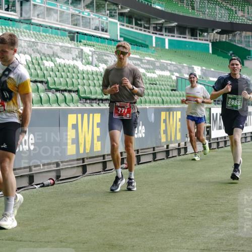 13.09.2026 - 21. swb-Marathon Bremen Michael Burmester http://msf.ph/oto/10454363 13.09.2026 12:52:10 Laufen im Stadion 107, 235, 335, 683, 734, 771, 792, 863, 1033, 1043, 1125, 1146, 1162, 1232, 1252, 1297, 1455, 1492, 1510, 1542, 1613, 1646, 1955, 1970, 2007, 2008, 2043, 2203, 2295, 2350, 2442, 2444, 2447, 2480, 2498, 2759, 2767, 2847, 3085, 3149, 3236, 3336, 3440, 3448, 3484, 3566, 3703, 3808, 3830, 3899, 3959, 3988, 4023, 4165, 4283, 4429, 4473, 4475, 4559, 4571, 4573, 4582, 4605, 4727, 4781, 4782, 4895, 5066, 5079, 5152, 5168, 5379, 5521, 5696, 6274, 8033, 8798 meine-sportfotos.de