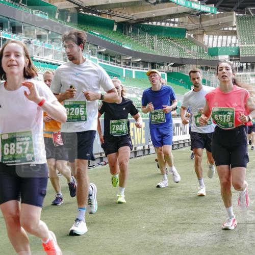 13.09.2026 - 21. swb-Marathon Bremen Michael Burmester http://msf.ph/oto/10454449 13.09.2026 13:10:40 Laufen im Stadion 164, 265, 373, 383, 391, 448, 532, 563, 581, 869, 898, 984, 1180, 1738, 1855, 1867, 1894, 1952, 1967, 2202, 2232, 2268, 2284, 2299, 2330, 2333, 2339, 2342, 2432, 2443, 2471, 2525, 2530, 2531, 2553, 2573, 2589, 2594, 2654, 2669, 2682, 2714, 2717, 2784, 2785, 2819, 2836, 2920, 2931, 2932, 3026, 3032, 3063, 3086, 3089, 3122, 3159, 3174, 3207, 3208, 3291, 3316, 3333, 3352, 3370, 3398, 3409, 3410, 3437, 3470, 3549, 3707, 3769, 109 meine-sportfotos.de