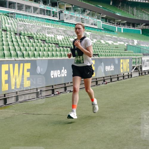 13.09.2026 - 21. swb-Marathon Bremen Michael Burmester http://msf.ph/oto/10454483 13.09.2026 12:52:19 Laufen im Stadion 102, 107, 235, 335, 683, 734, 771, 792, 863, 1033, 1043, 1125, 1146, 1162, 1232, 1252, 1297, 1455, 1492, 1528, 1542, 1613, 1646, 1955, 1970, 2007, 2008, 2043, 2203, 2350, 2447, 2480, 2498, 2759, 2767, 2847, 2858, 3085, 3149, 3236, 3336, 3362, 3440, 3448, 3484, 3566, 3703, 3830, 3899, 3959, 3988, 4165, 4283, 4429, 4473, 4475, 4571, 4573, 4582, 4605, 4727, 4781, 4782, 4895, 5079, 5152, 5168, 5379, 5521, 5696, 6274, 8033, 8798 meine-sportfotos.de