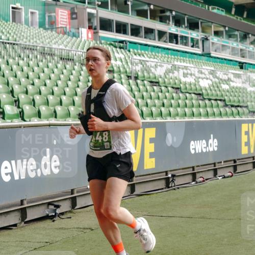 13.09.2026 - 21. swb-Marathon Bremen Michael Burmester http://msf.ph/oto/10454507 13.09.2026 12:52:20 Laufen im Stadion 102, 107, 235, 683, 734, 771, 792, 863, 1033, 1043, 1125, 1146, 1162, 1232, 1252, 1297, 1455, 1492, 1528, 1542, 1646, 1955, 2007, 2008, 2043, 2203, 2350, 2447, 2480, 2498, 2759, 2767, 2847, 2858, 3085, 3149, 3236, 3336, 3362, 3440, 3448, 3566, 3703, 3830, 3899, 3959, 3988, 4165, 4283, 4429, 4473, 4475, 4571, 4573, 4582, 4605, 4727, 4781, 4782, 4895, 5079, 5152, 5168, 5379, 5521, 5696, 6274, 8033, 8798 meine-sportfotos.de