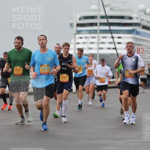 13.09.2026 - Kiel Lauf Andreas Tolksdorf http://msf.ph/oto/10454516 13.09.2026 11:54:32 Kiellinie 39, 3721, 3181, 985, 3, 287 meine-sportfotos.de