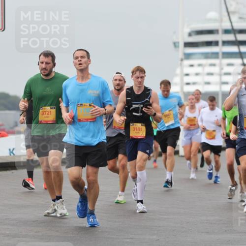 13.09.2026 - Kiel Lauf Andreas Tolksdorf http://msf.ph/oto/10454531 13.09.2026 11:54:32 Kiellinie 4, 38, 3721, 3181, 3 meine-sportfotos.de