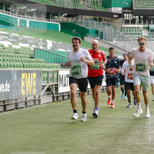 13.09.2026 - 21. swb-Marathon Bremen Michael Burmester http://msf.ph/oto/10454588 13.09.2026 12:52:26 Laufen im Stadion 102, 107, 235, 683, 734, 792, 863, 985, 987, 1033, 1043, 1056, 1125, 1146, 1162, 1232, 1252, 1297, 1455, 1492, 1528, 1542, 1646, 1704, 1955, 2007, 2008, 2043, 2203, 2350, 2447, 2480, 2498, 2759, 2767, 2820, 2847, 2858, 3085, 3149, 3236, 3336, 3362, 3440, 3448, 3566, 3703, 3830, 3899, 3959, 3988, 4165, 4283, 4429, 4475, 4571, 4573, 4582, 4605, 4727, 4781, 4782, 4895, 5079, 5152, 5168, 5379, 5521, 5696, 6274, 8033, 8798 meine-sportfotos.de