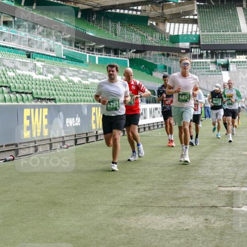 13.09.2026 - 21. swb-Marathon Bremen Michael Burmester http://msf.ph/oto/10454592 13.09.2026 12:52:27 Laufen im Stadion 102, 107, 235, 683, 734, 755, 792, 863, 985, 987, 1033, 1043, 1056, 1125, 1146, 1162, 1232, 1252, 1297, 1455, 1492, 1528, 1542, 1646, 1704, 1955, 2007, 2008, 2043, 2203, 2350, 2447, 2480, 2498, 2759, 2767, 2820, 2847, 2858, 3085, 3149, 3236, 3336, 3362, 3440, 3448, 3566, 3703, 3830, 3899, 3959, 3988, 4165, 4283, 4429, 4475, 4571, 4573, 4582, 4605, 4727, 4781, 4782, 4895, 5079, 5152, 5168, 5379, 5521, 5696, 6274, 8033, 8798 meine-sportfotos.de