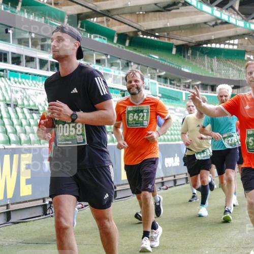 13.09.2026 - 21. swb-Marathon Bremen Michael Burmester http://msf.ph/oto/10454649 13.09.2026 13:10:44 Laufen im Stadion 164, 265, 373, 391, 448, 532, 581, 869, 898, 984, 1180, 1738, 1855, 1867, 1894, 1952, 1967, 2202, 2232, 2268, 2281, 2284, 2299, 2330, 2333, 2339, 2342, 2432, 2443, 2471, 2525, 2530, 2531, 2553, 2573, 2589, 2594, 2654, 2669, 2682, 2714, 2717, 2784, 2785, 2804, 2819, 2836, 2920, 2932, 3026, 3032, 3063, 3086, 3089, 3122, 3159, 3174, 3207, 3208, 3291, 3316, 3333, 3352, 3370, 3398, 3409, 3410, 3470, 3549, 3707, 3769, 109 meine-sportfotos.de