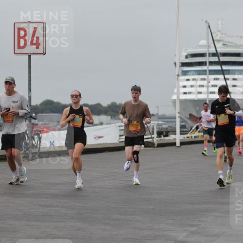 13.09.2026 - Kiel Lauf Andreas Tolksdorf http://msf.ph/oto/10454683 13.09.2026 11:54:46 Kiellinie 624, 8007, 4, 7374, 3 meine-sportfotos.de