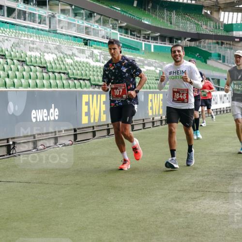 13.09.2026 - 21. swb-Marathon Bremen Michael Burmester http://msf.ph/oto/10454690 13.09.2026 12:52:30 Laufen im Stadion 102, 107, 235, 683, 734, 755, 792, 863, 985, 987, 1033, 1043, 1056, 1125, 1146, 1162, 1232, 1252, 1297, 1455, 1492, 1528, 1542, 1646, 1704, 1955, 2007, 2008, 2043, 2203, 2350, 2447, 2480, 2498, 2759, 2767, 2820, 2847, 2858, 3085, 3149, 3236, 3336, 3362, 3440, 3448, 3566, 3703, 3830, 3899, 3988, 4165, 4283, 4429, 4475, 4571, 4573, 4582, 4605, 4727, 4781, 4782, 4895, 5079, 5152, 5168, 5379, 5521, 6274, 8033, 8798 meine-sportfotos.de
