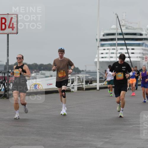13.09.2026 - Kiel Lauf Andreas Tolksdorf http://msf.ph/oto/10454706 13.09.2026 11:54:46 Kiellinie 25, 4, 7374, 3 meine-sportfotos.de