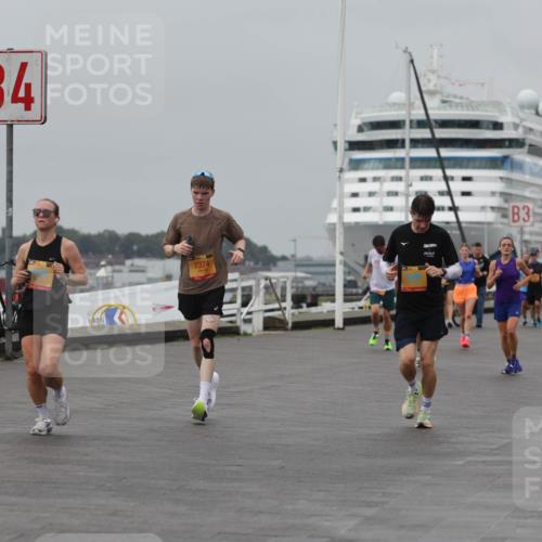 13.09.2026 - Kiel Lauf Andreas Tolksdorf http://msf.ph/oto/10454708 13.09.2026 11:54:46 Kiellinie 2501, 4, 7374, 3 meine-sportfotos.de