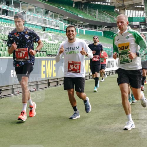 13.09.2026 - 21. swb-Marathon Bremen Michael Burmester http://msf.ph/oto/10454723 13.09.2026 12:52:31 Laufen im Stadion 102, 107, 235, 683, 734, 755, 792, 863, 985, 987, 1033, 1043, 1056, 1125, 1146, 1162, 1232, 1252, 1297, 1455, 1492, 1528, 1542, 1646, 1664, 1704, 1955, 2007, 2008, 2043, 2203, 2350, 2447, 2480, 2498, 2759, 2767, 2820, 2847, 2858, 3085, 3149, 3236, 3336, 3362, 3440, 3448, 3566, 3703, 3830, 3899, 3988, 4165, 4283, 4429, 4475, 4571, 4573, 4582, 4605, 4727, 4781, 4782, 4895, 5079, 5152, 5168, 5379, 5521, 6274, 8033, 8798 meine-sportfotos.de