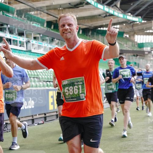 13.09.2026 - 21. swb-Marathon Bremen Michael Burmester http://msf.ph/oto/10454727 13.09.2026 13:10:45 Laufen im Stadion 164, 265, 373, 391, 448, 532, 581, 869, 898, 984, 1180, 1738, 1855, 1867, 1894, 1952, 1967, 2202, 2232, 2268, 2281, 2284, 2299, 2330, 2333, 2339, 2342, 2432, 2443, 2471, 2525, 2530, 2531, 2553, 2573, 2589, 2594, 2654, 2669, 2682, 2714, 2717, 2784, 2785, 2804, 2819, 2836, 2920, 2932, 3026, 3032, 3063, 3086, 3089, 3122, 3159, 3174, 3207, 3208, 3291, 3316, 3333, 3352, 3370, 3398, 3409, 3410, 3470, 3549, 3707, 3769, 109, 551 meine-sportfotos.de