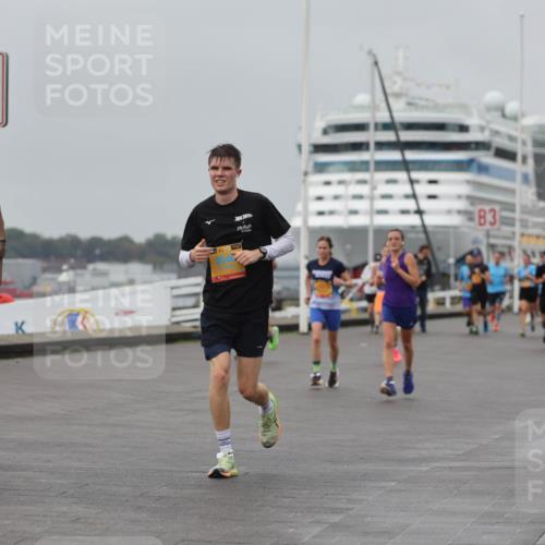 13.09.2026 - Kiel Lauf Andreas Tolksdorf http://msf.ph/oto/10454756 13.09.2026 11:54:48 Kiellinie 4, 7374, 3 meine-sportfotos.de