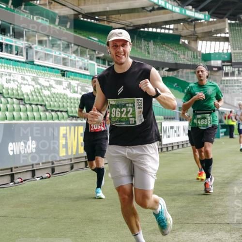 13.09.2026 - 21. swb-Marathon Bremen Michael Burmester http://msf.ph/oto/10454787 13.09.2026 12:52:33 Laufen im Stadion 102, 107, 145, 235, 683, 734, 755, 792, 863, 985, 987, 1033, 1043, 1056, 1125, 1146, 1162, 1232, 1252, 1297, 1445, 1455, 1492, 1528, 1542, 1646, 1664, 1704, 1955, 2007, 2008, 2043, 2203, 2350, 2447, 2480, 2498, 2759, 2767, 2820, 2847, 2858, 3085, 3149, 3236, 3336, 3362, 3440, 3448, 3566, 3703, 3830, 3899, 3988, 4165, 4283, 4429, 4475, 4571, 4573, 4582, 4605, 4727, 4781, 4782, 4895, 5079, 5152, 5168, 5379, 5521, 6274, 8798 meine-sportfotos.de