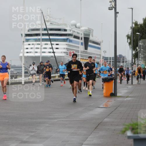 13.09.2026 - Kiel Lauf Andreas Tolksdorf http://msf.ph/oto/10454808 13.09.2026 11:54:51 Kiellinie 12679 meine-sportfotos.de