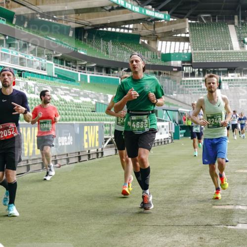 13.09.2026 - 21. swb-Marathon Bremen Michael Burmester http://msf.ph/oto/10454809 13.09.2026 12:52:33 Laufen im Stadion 102, 107, 145, 235, 683, 734, 755, 792, 863, 985, 987, 1033, 1043, 1056, 1125, 1146, 1162, 1232, 1252, 1297, 1445, 1455, 1492, 1528, 1542, 1646, 1664, 1704, 1955, 2007, 2008, 2043, 2203, 2350, 2447, 2480, 2498, 2759, 2767, 2820, 2847, 2858, 3085, 3149, 3236, 3336, 3362, 3440, 3448, 3566, 3703, 3830, 3899, 3988, 4165, 4283, 4429, 4475, 4571, 4573, 4582, 4605, 4727, 4781, 4782, 4895, 5079, 5152, 5168, 5379, 5521, 6274, 8798 meine-sportfotos.de
